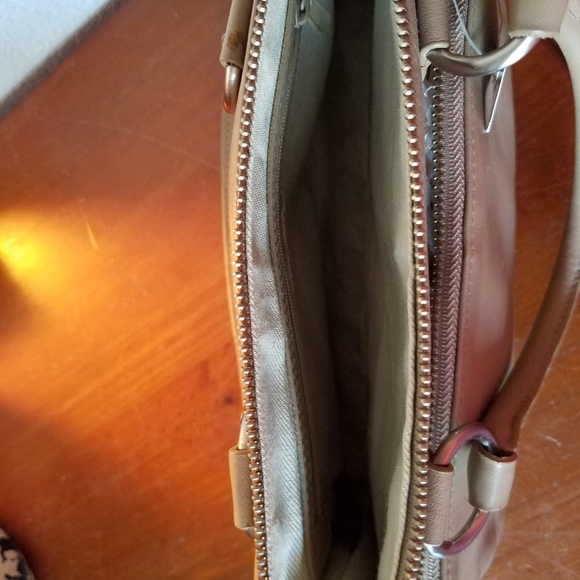 NWT Jones New York Genuine Leather Taupe Purse - Picture 5 of 7